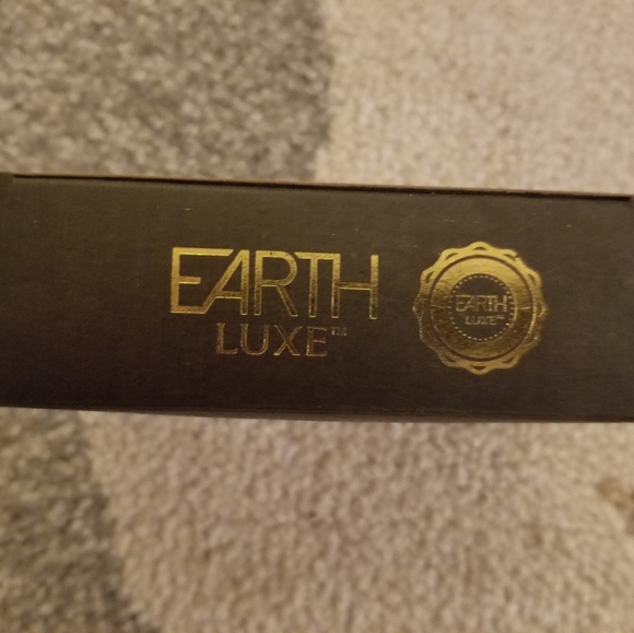 Earth Luxe Diffuser Stone Gift Set - Picture 4 of 5